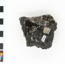 Hausmannite, 3212. Bottom view w/scale bar.