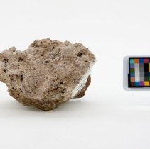 Barite, 5492. Front view w/scale bar.