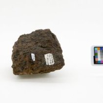 Cuprite, 11342. Front view w/scale bar.