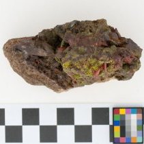 Crocoite, 3336. Top view w/scale bar.