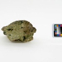 Hornblende, 6351. Reverse view w/scale bar.