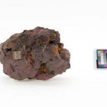 Hematite, 7631. Front view w/scale bar.