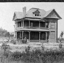 W. J. Murphy home which was located on North Central Avenue (7514 North Cen