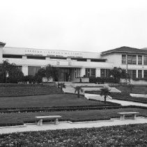 High School Exterior, Lincoln High School