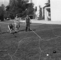 King junior high school activities.  Democratic principals are applied in the realization of a recreation center.  Freedom to live pleasantly together; Recreation time for games and dance.