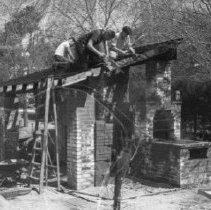 King junior high school activities.  Democratic principals are applied in the realization of a recreation center.  Cooperative activity is fundamental; Finishing the shelter.