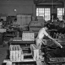 Roosevelt high school activities.  Defense activities.  Constructing stretchers for the Red cross.