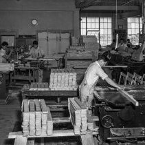 Roosevelt high school activities.  Defense activities.  Constructing stretc