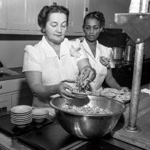 Dayton Heights Elementary School activities.  Health program. [Cafeteria]