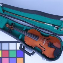[1/16 Scale Child’s Violin and Bow with case]