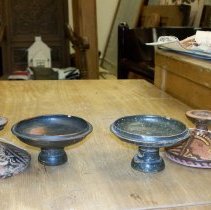 1 of Pair of Associated Lekani(de)s/ Cosmetic Bowl with Knobbed Lid