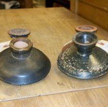 1 of Pair of Associated Lekani(de)s/ Cosmetic Bowl with Knobbed Lid