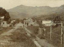 Balguerie Street, Akaroa. Con Murphy photograph, c.1900.