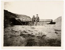 Gun emplacement, Kalid Bahr fort, 1918 or 1919. Justin Lelievre photo