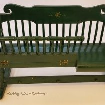 Model Mammy Bench