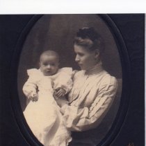 Alma Miller and Dav Helen