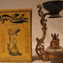 Vapo Cresolene atomizer.