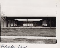 2008.260.business.015