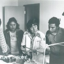 Project HOPE nurse Claire Renehan teaching OR instruments to at EPCC.