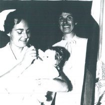Dinny Clark and Dinah Kohner in Ecuador.