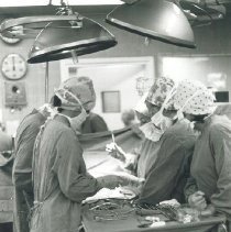 Dr Eugenia Zdebska performs surgery with Rita Chapman HOPE nurse in Poland