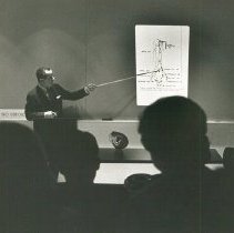 HOPE visiting prof, John Walsh, lectures to doctors and medical staff.