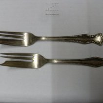 Pie forks