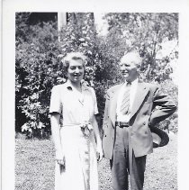 Helen and Warren Howe