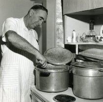 Roy Claar making chili