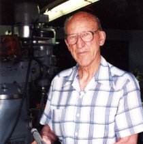 Ruben Hartmeister with surgical rod cutter