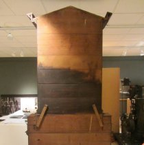 Bella Vista Hotel bookcase