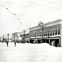 Linder Block in 1913 blizzard