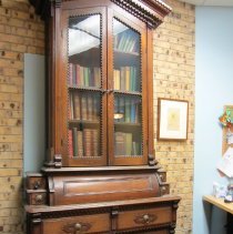 Bella Vista Hotel bookcase secretary