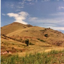 Approach to Golden Gate Canyon looking north