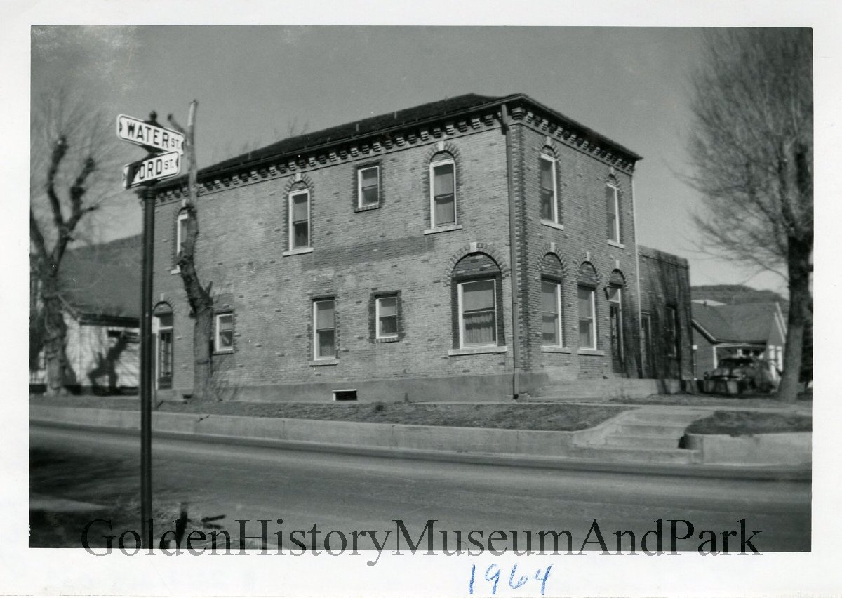 2017.008.039 Sterns Apartments (Burgess House) Golden History
