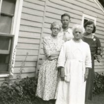 Cora Koenig, Carl J. Koenig, Jr., Katie Truelsen Koenig, Annie Koenig