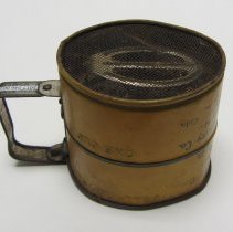 Metal flour sifter 5