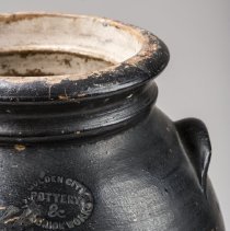 Golden City Pottery & Fire Brick Works crock detail