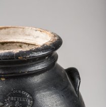 Golden City Pottery & Fire Brick Works crock detail