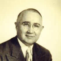 Dr. Douglas Collier