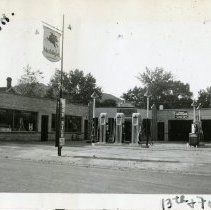 Gateway Gas & Oil Company at 13th & Ford Streets