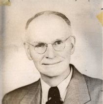 Dr. Warren Howe