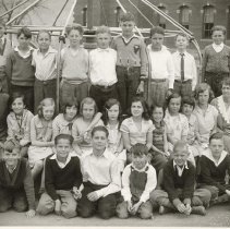 South School 5th grade students with teacher Grace Rowe