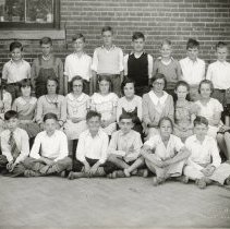 South School 6th grade students with teacher Winifred Dillon