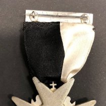 Masonic Order of the Knights Templar medal belonging to Dr. L. C. Anderson