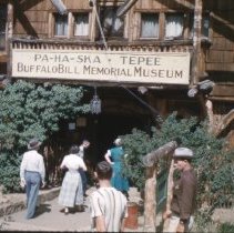 Entrance to the Pahaska Teepee in 1951