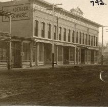 Linder Block & Avenue Hotel on Washington Ave.