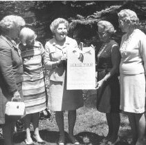 Bird, Tree & Garden House Tour.
