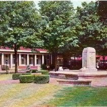 Bestor Plaza, Post Office and Bookstore