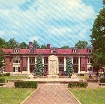 Bestor Plaza and Colonnade